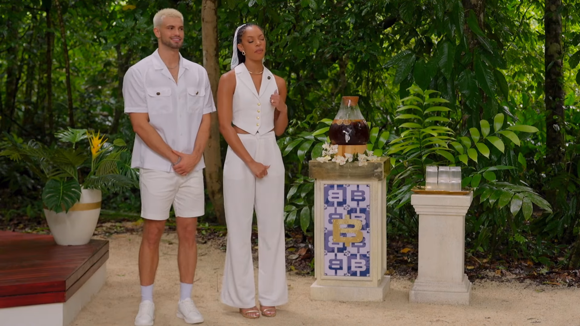 Deal or No Deal Island detail 5