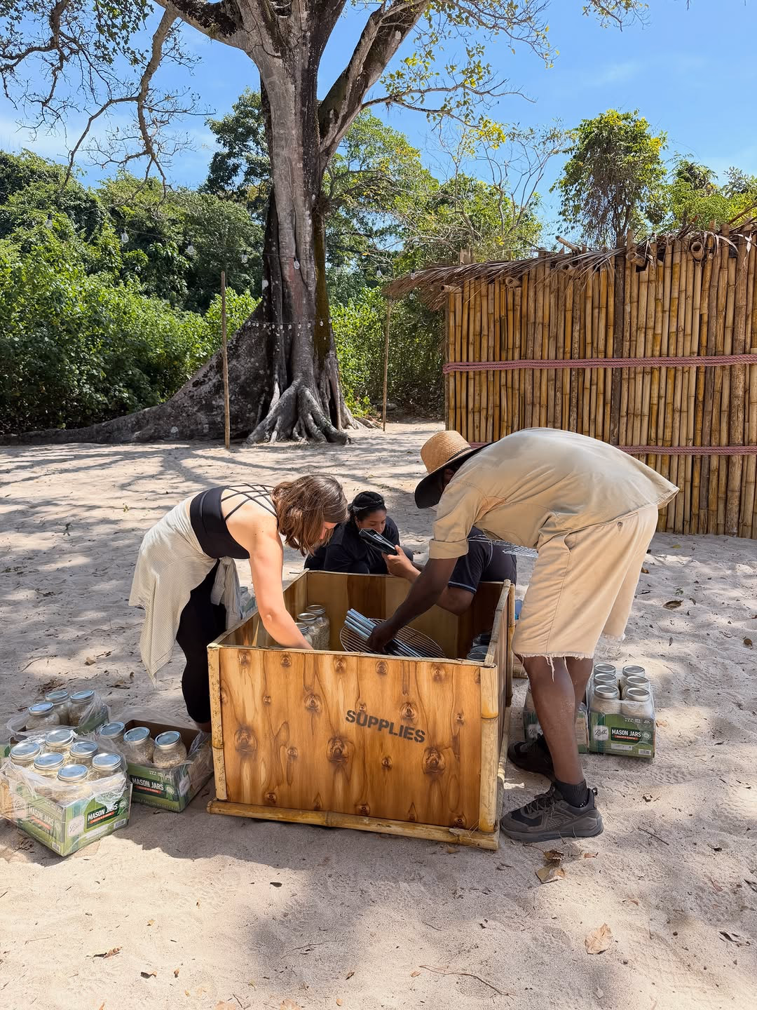 Survive 30 Days On An Island With Your Ex detail 3